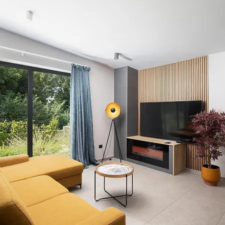 Mit Privatpool Fuer 10 Personen Ca 200 Qm In Sisan, Istrien Suedkueste Von Istrien Sisan