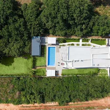 Mit Privatpool Fuer 10 Personen Ca 200 Qm In Sisan, Istrien Suedkueste Von Istrien Holiday home *